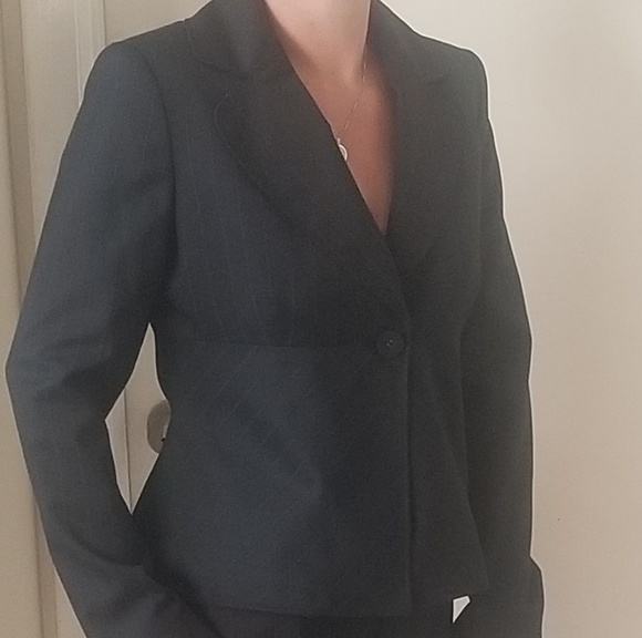 Anne Klein 2pc pant suit Stretch, Size 6 NWT - Picture 5 of 5